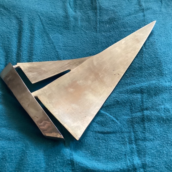 VINTAGE SOLID BRASS SAILBOAT FIGURINE - Picture 5 of 7